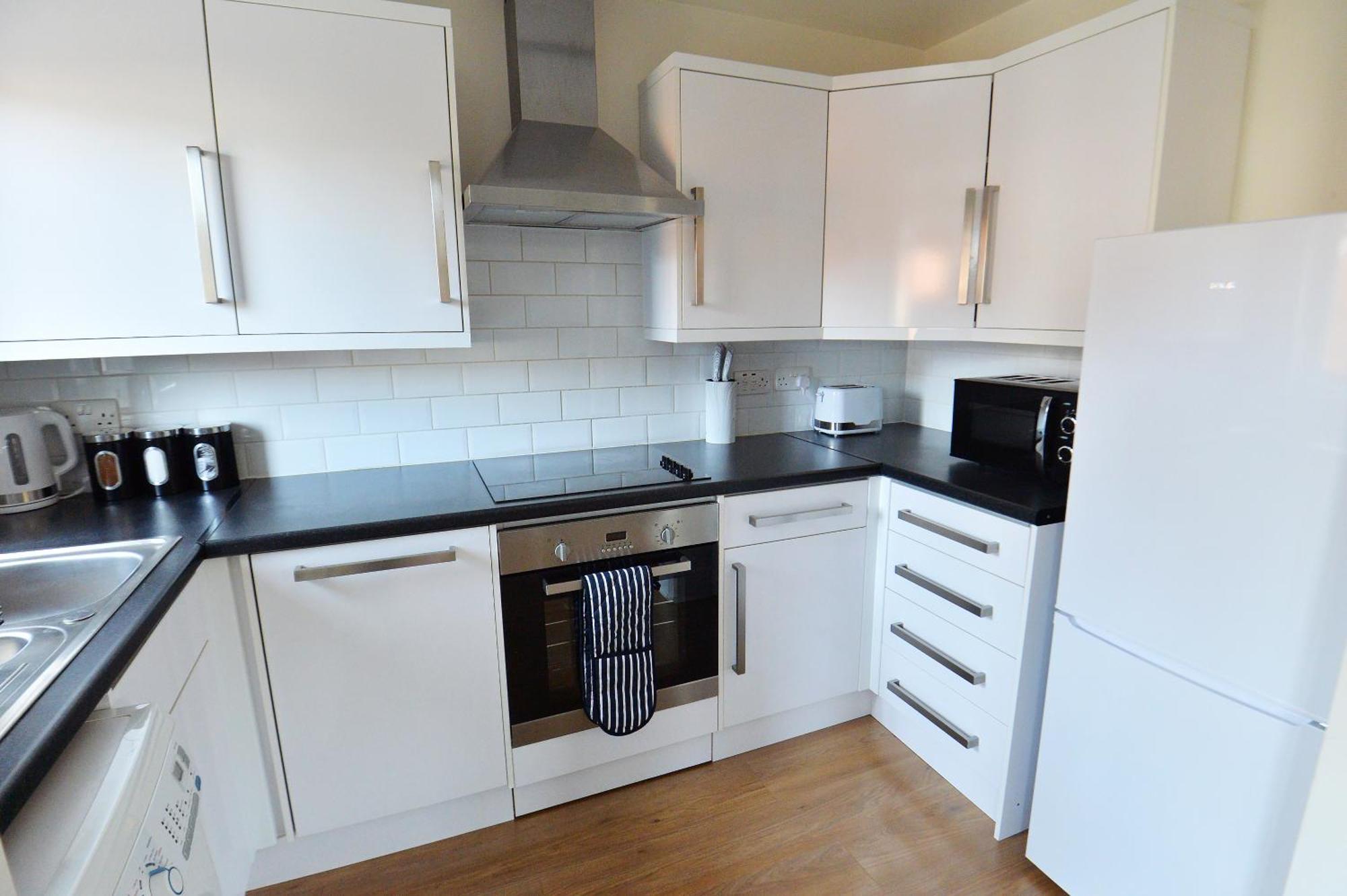 Stylish 2Br Flat - 2 Free Parking Spaces - Near Lgw Airport Crawley Kültér fotó